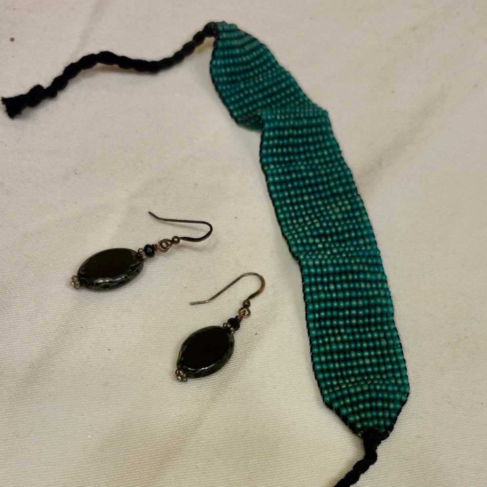 Elegant Black and Green Jewelry Set